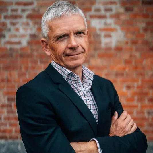 Lars Losvik, en framstående expert inom ledarskap, teambuilding och motivation i Norden