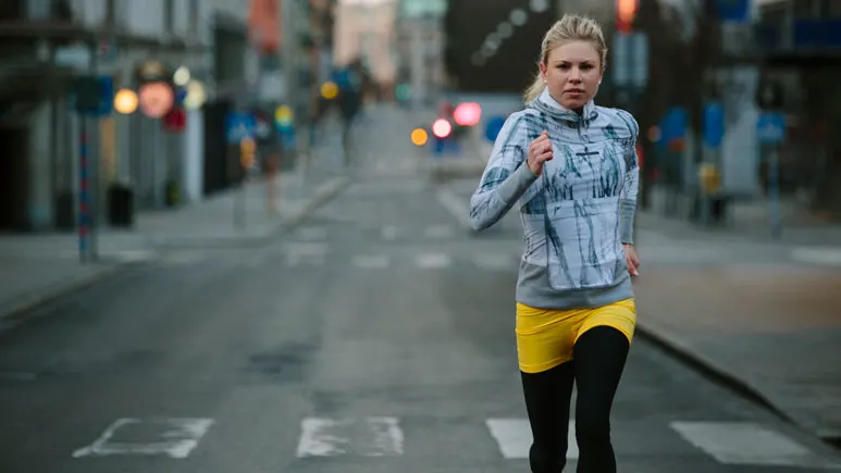 Boka mästarlöpare Charlotte Karlsson 