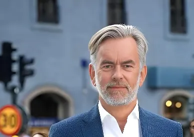 Boka föreläsare Hans Uhrus - kommunikation, kommunikation och media